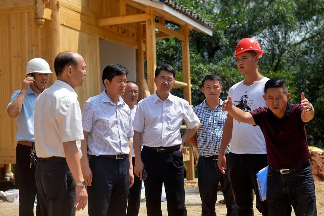 县委副书记陈录松,县委常委,宣传部长孟荣林,县人大副主任吴佳理,副