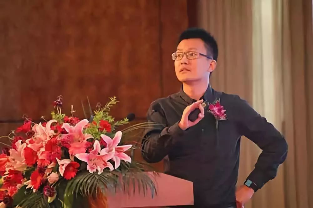 化研究与促进中心主任周剑美国玛希学院数学计算机系系主任zhixiong