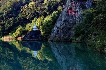 15571452577湖北鳴鳳山,國家4a級景區,鳴鳳山風景區位於遠安縣城西南