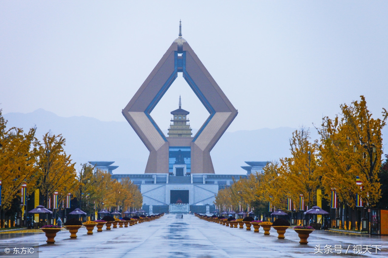 (圖片來自東方ic) 法門寺合十舍利塔高造型如同合十的雙手,中間鏤空