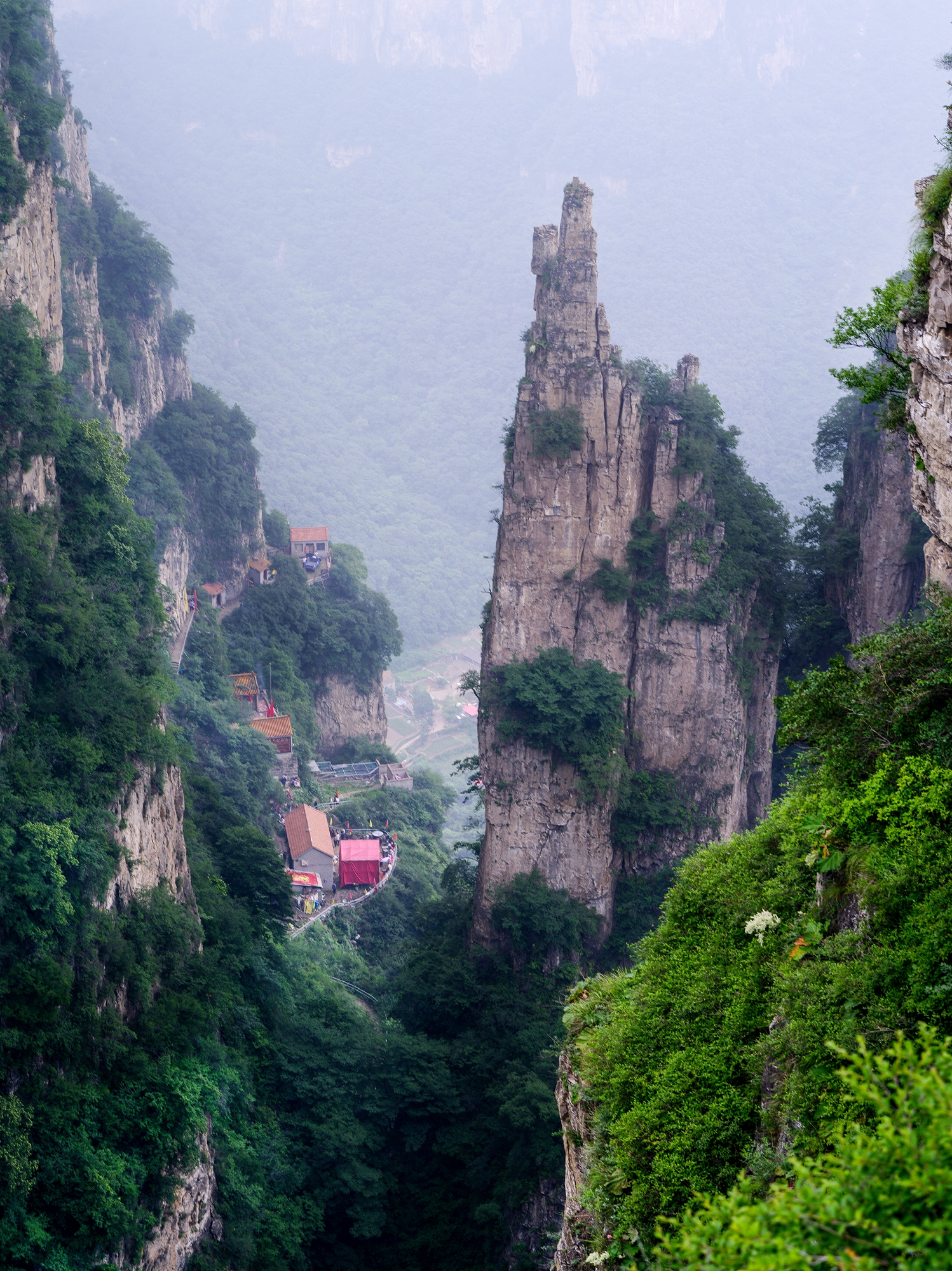 峰错峰,弯套湾的小西天美景