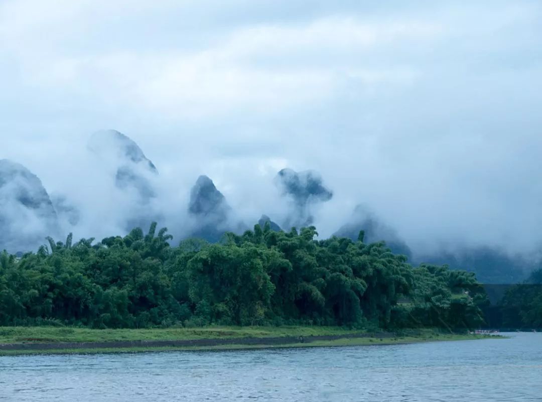 层林烟霁,水田漠漠