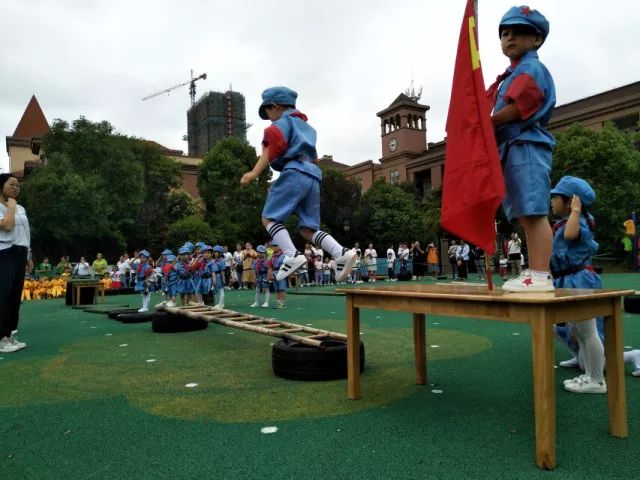 東方巴黎城幼兒園:今天我們畢業啦