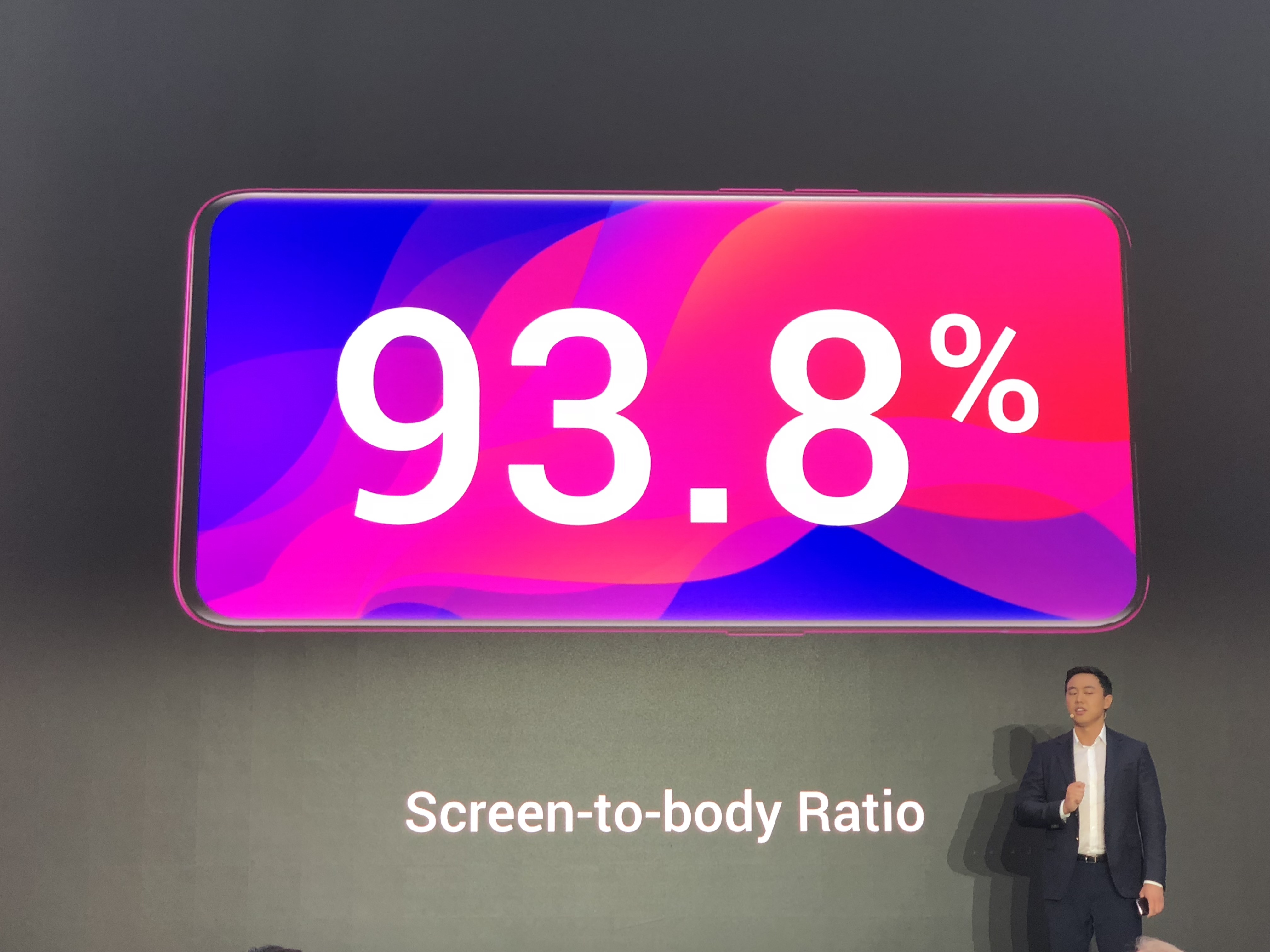 93.8%超高屏占比 OPPO Find X定价999欧元还有兰博基尼版