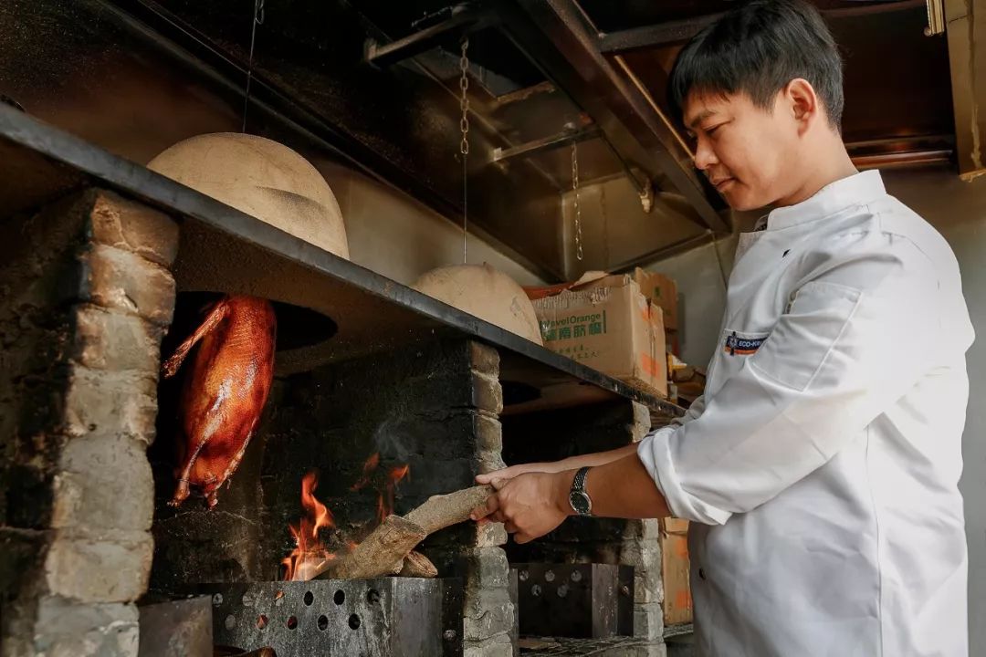 食神探店丨在麻涌哪里可以吃到荔枝柴古法明火烧鹅?