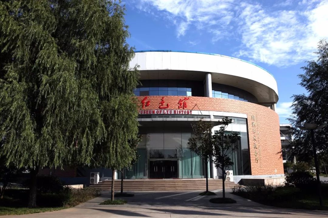 贵州大学明义楼着火图片