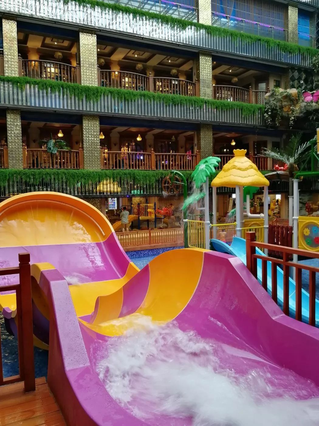 汗蒸熱帶雨林溫泉水樂園tropical rain forest hot spring water park