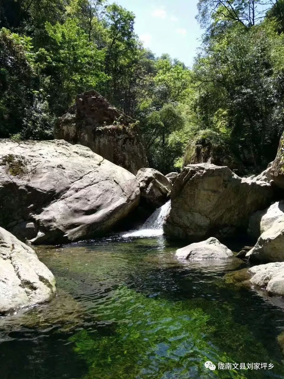 刘家坪木耳场水库公园图片