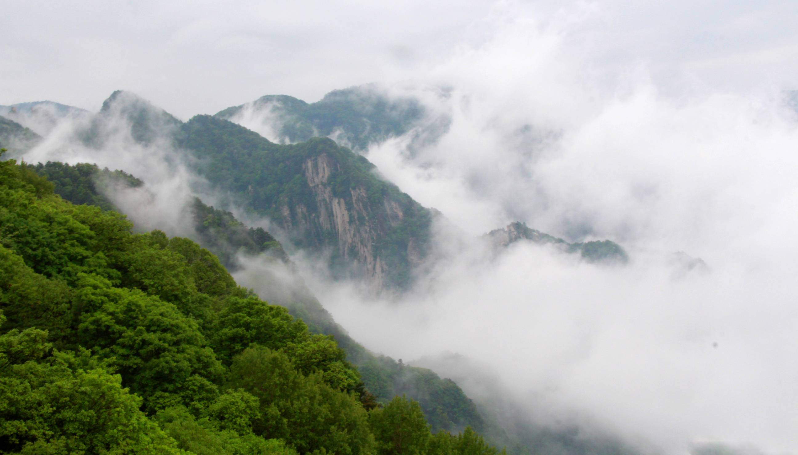 雨中游汉山