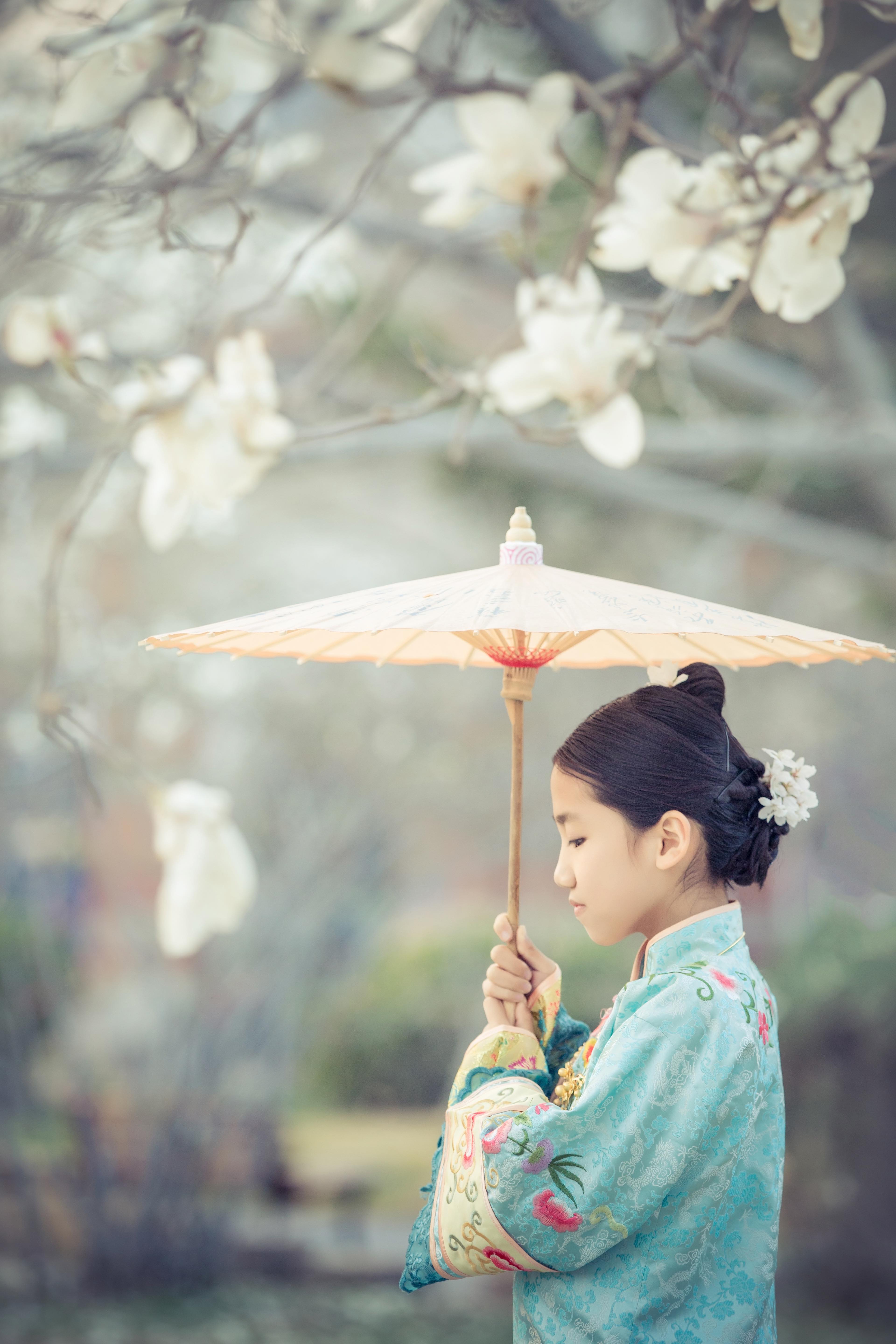 古风女子弹琴图片真人图片