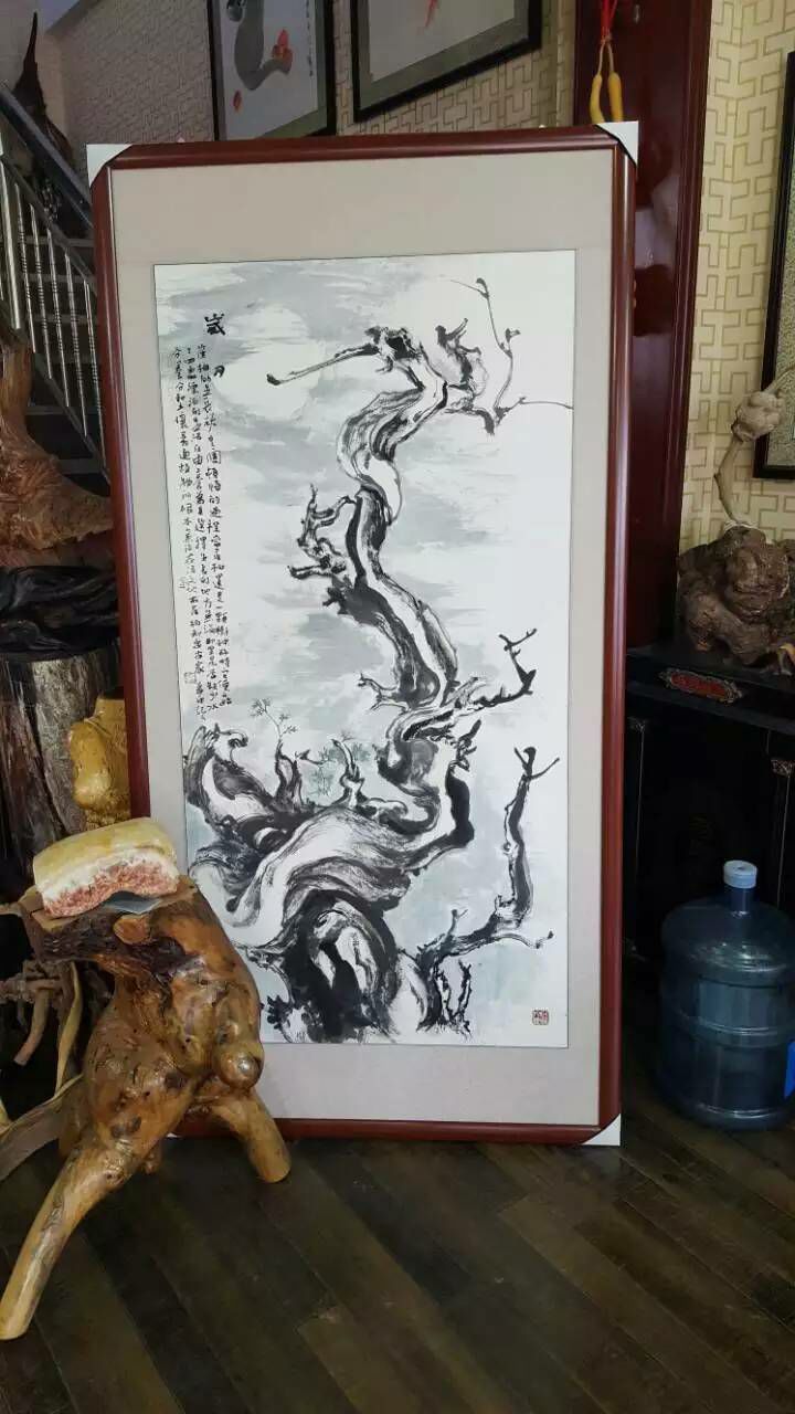 崖柏画飞龙在天犹如真龙倩影腾云端