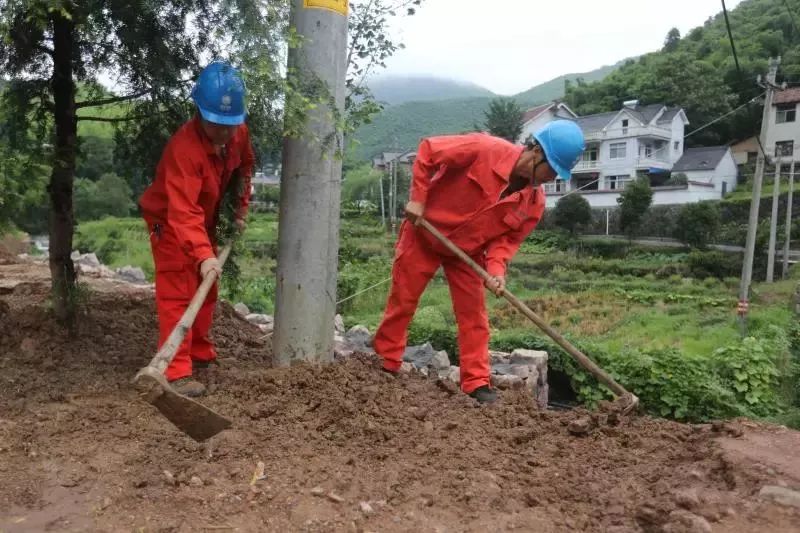 夯实电杆基础