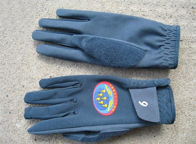 空军飞行员劳保手套图片