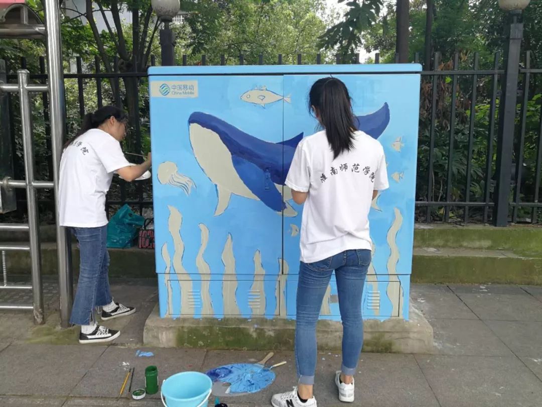 满条街的墙绘作品淮南这群大学生太有才啦