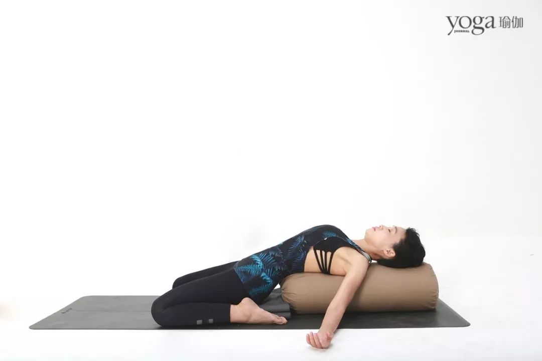 75no.11卧英雄式(supta virasana)