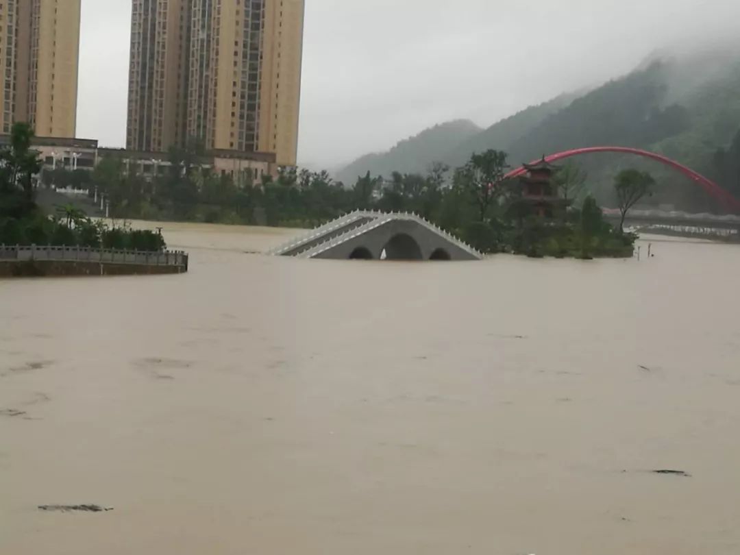 注意 受持续性强降雨影响,贵州这些景区区域封闭