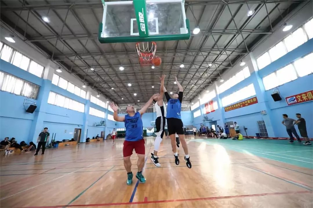 上海夏天的篮球馆(上海夏天的篮球馆开放吗)