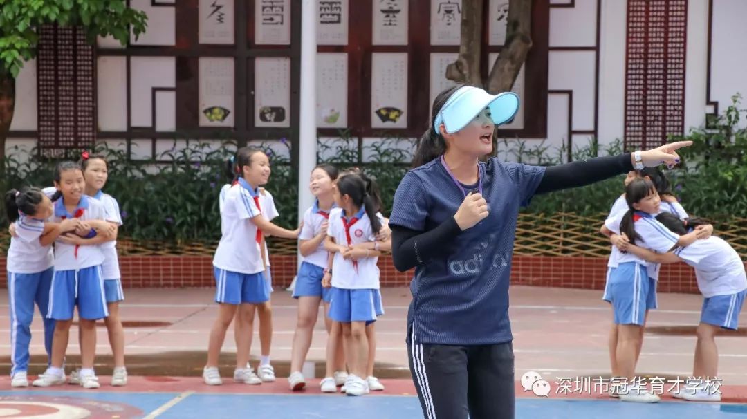 宝城小学老师图片