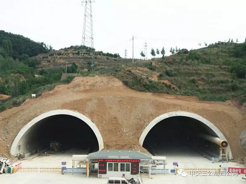 【一线传真】滨莱项目佛羊岭隧道双线顺利贯通