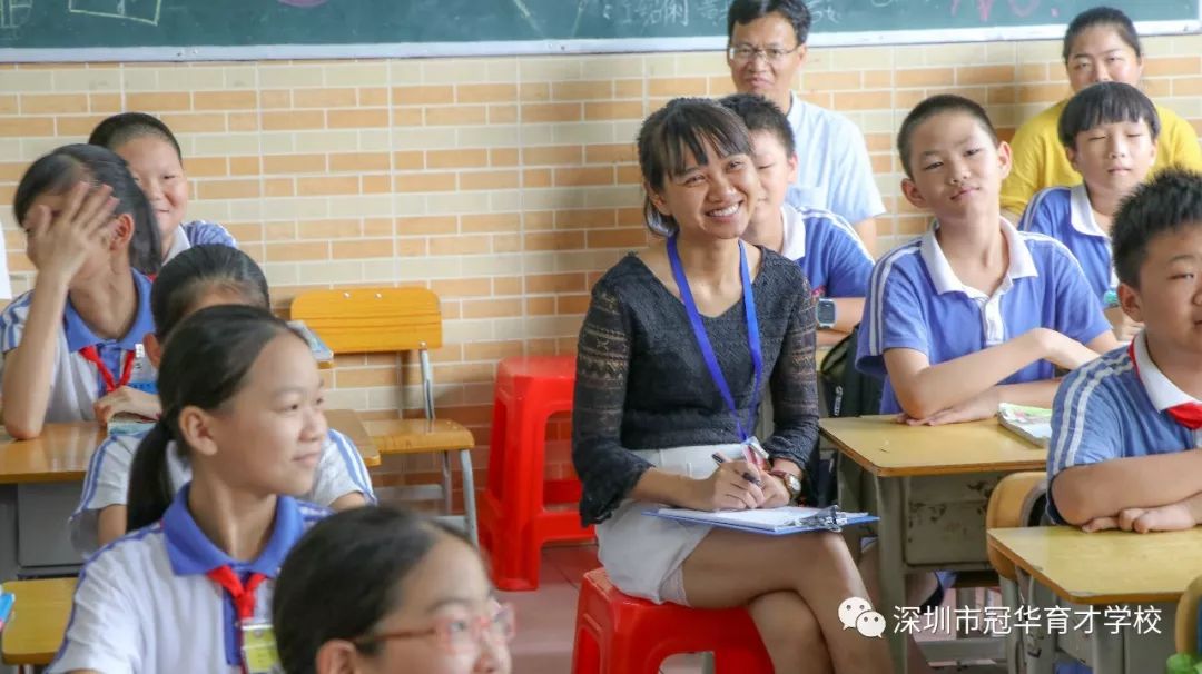 宝城小学老师图片