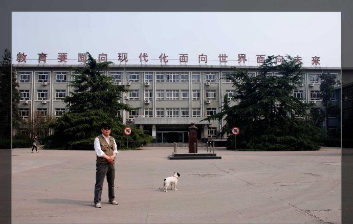 自南京军事学院装甲系分出后,装甲兵指挥学院的前身装甲兵学院于上个