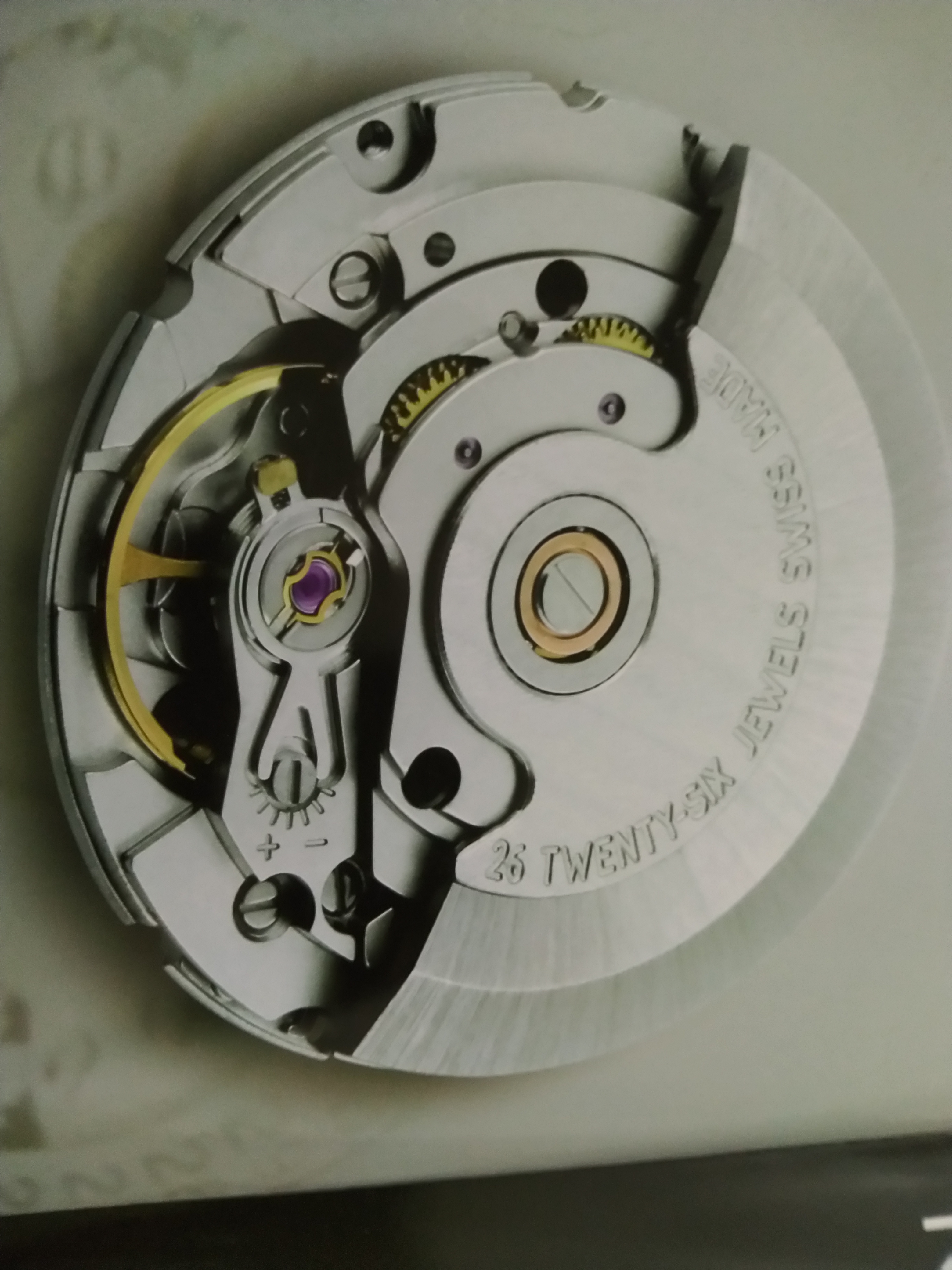 机械手表怎样分辨是瑞士机芯,还是日本机芯?