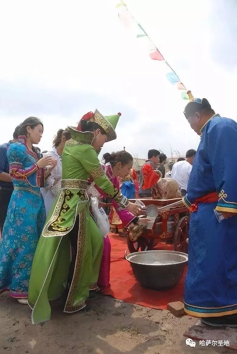 下个月哈萨尔圣地将举行盛大的蒙古族祭祀活动祭敖包