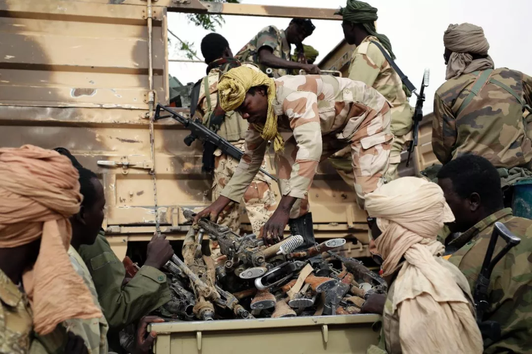利比亚乍得战争图片