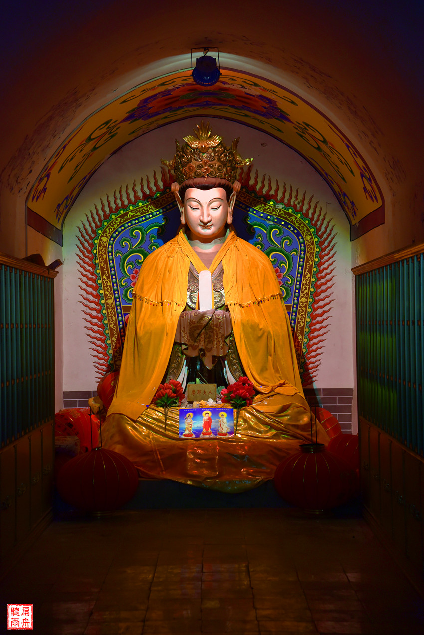 灵山寺香火最旺的殿宇是老母洞