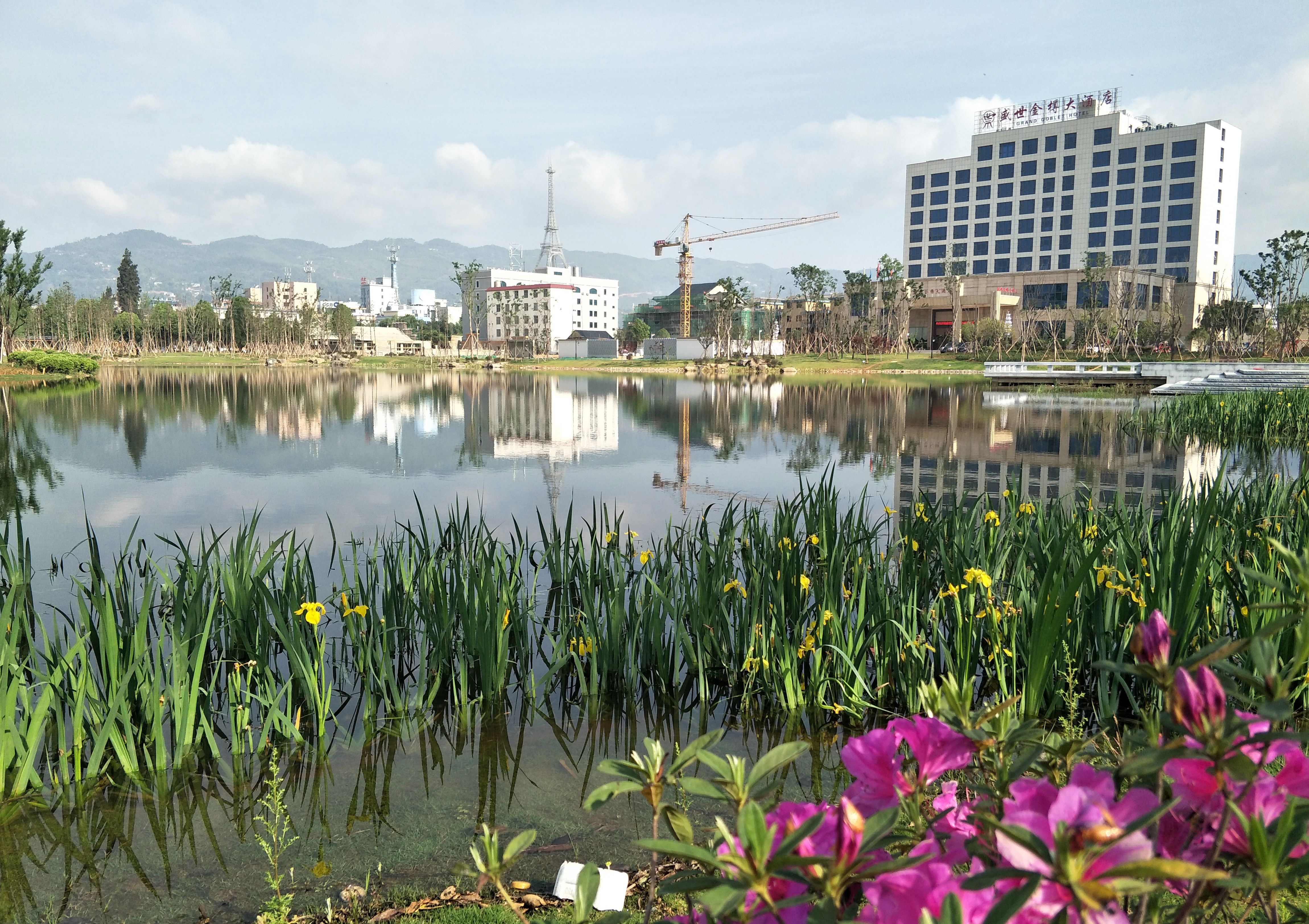 建魅力十足的山水田园生态城市