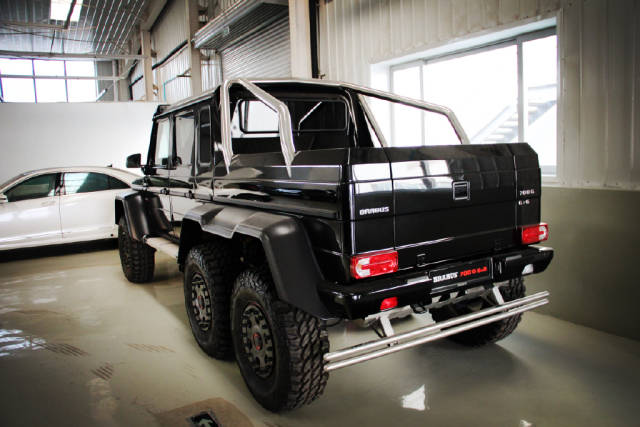 超級黑色猛獸巴博斯brabus 700g 6x6