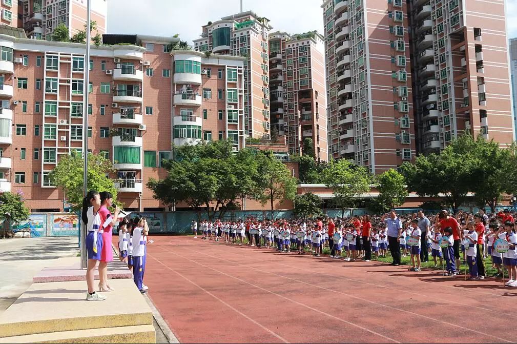 正果中心小学图片