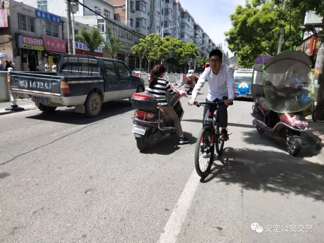 【三乱曝光台】确认过眼神,你们就是违反交通规则的人