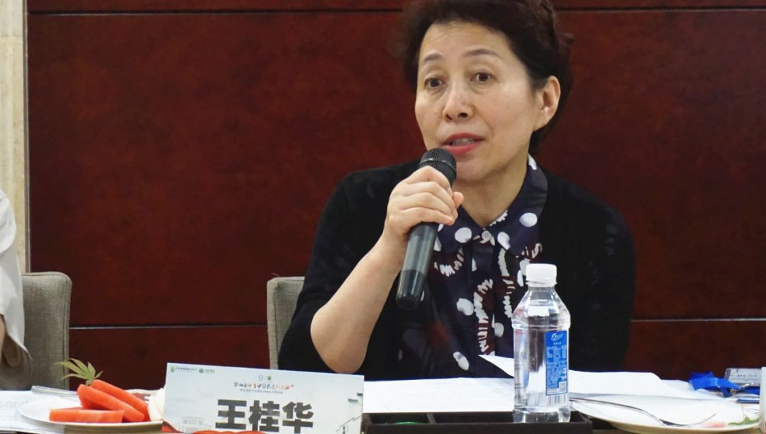 中国中药协会副会长王桂华女士在分享发言环节,健民集团常务副总裁