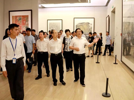 “香凝如故” 全国美术作品展在京开幕