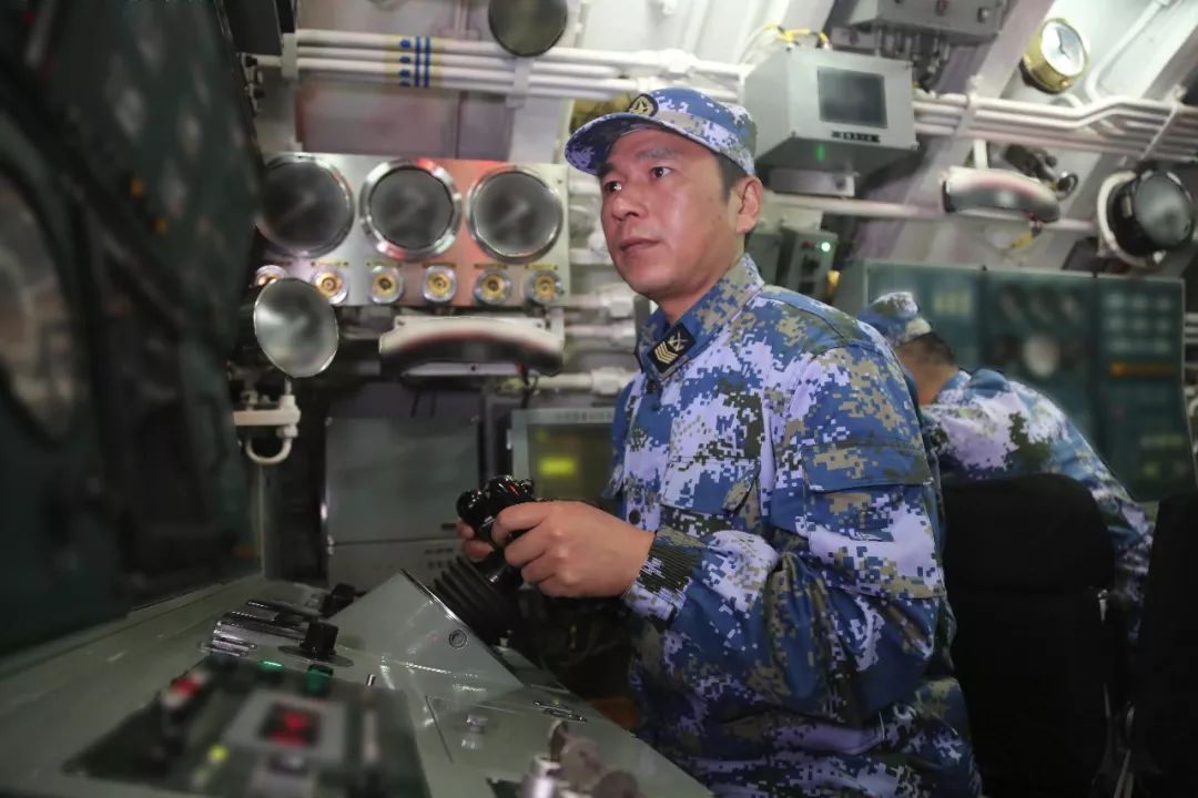 揭秘全军首支aip潜艇部队附视频