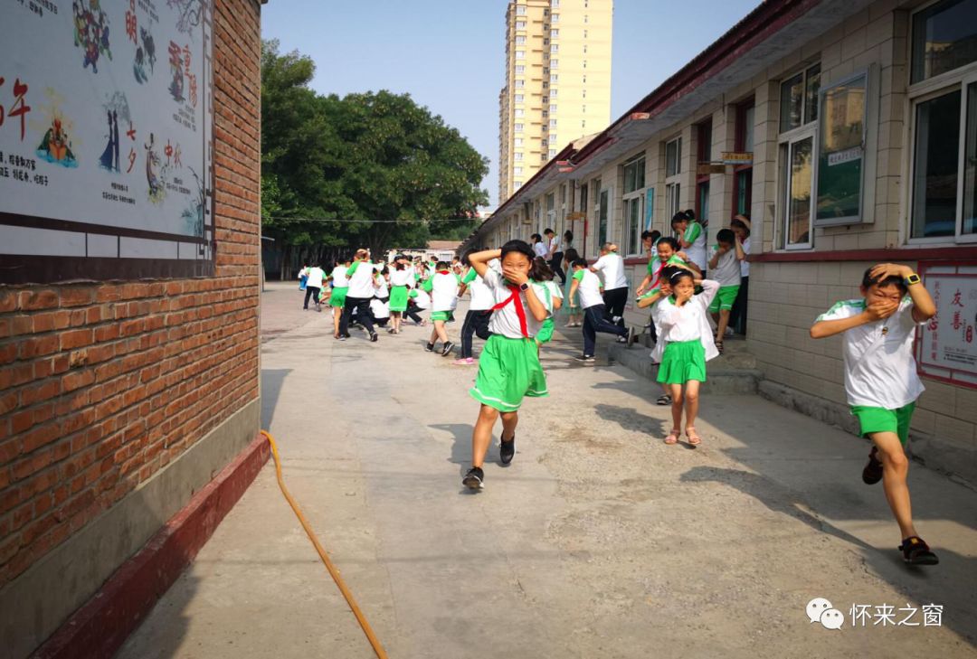 【怀来创城进行时"生命至上安全发展—沙城实验小学安全生产宣传