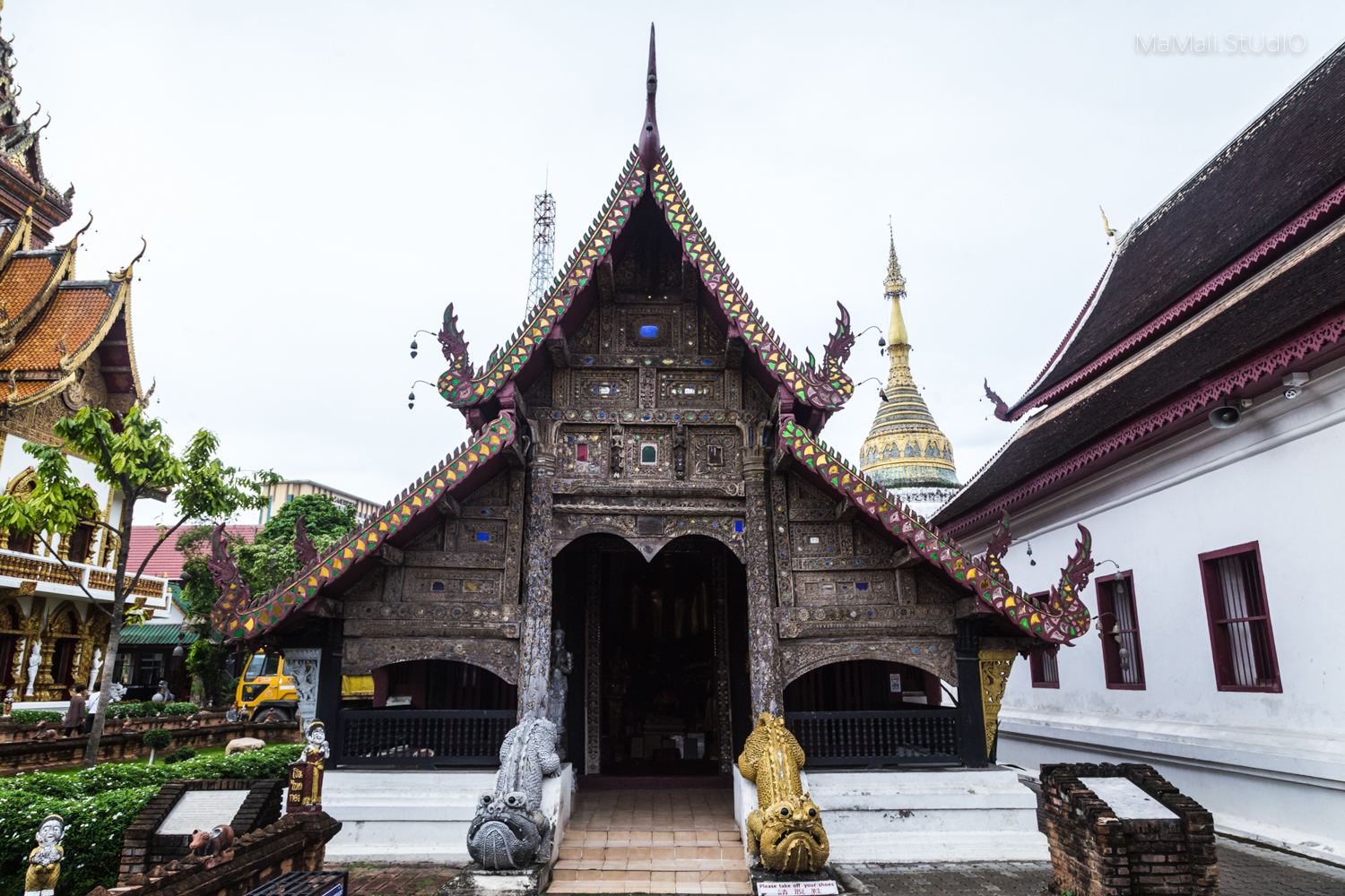 这个清迈规模最大的佛寺,只对外国人收费,值不值得去?