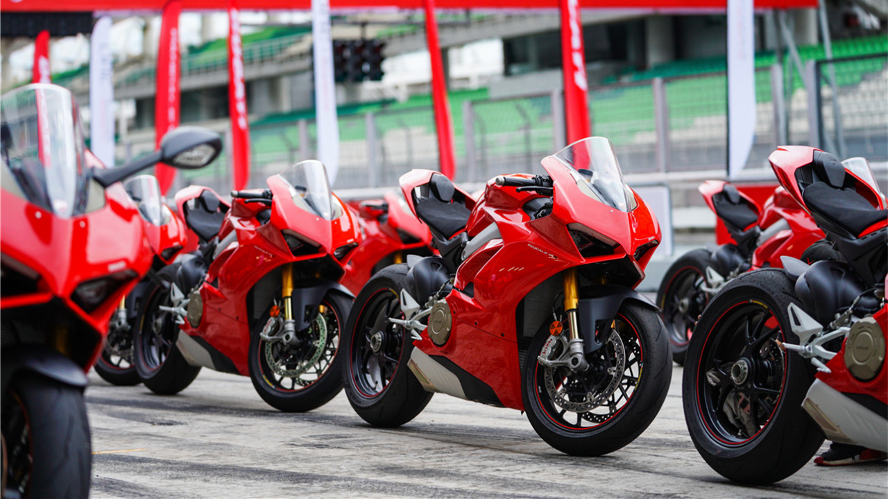 panigale v4 s真得很快