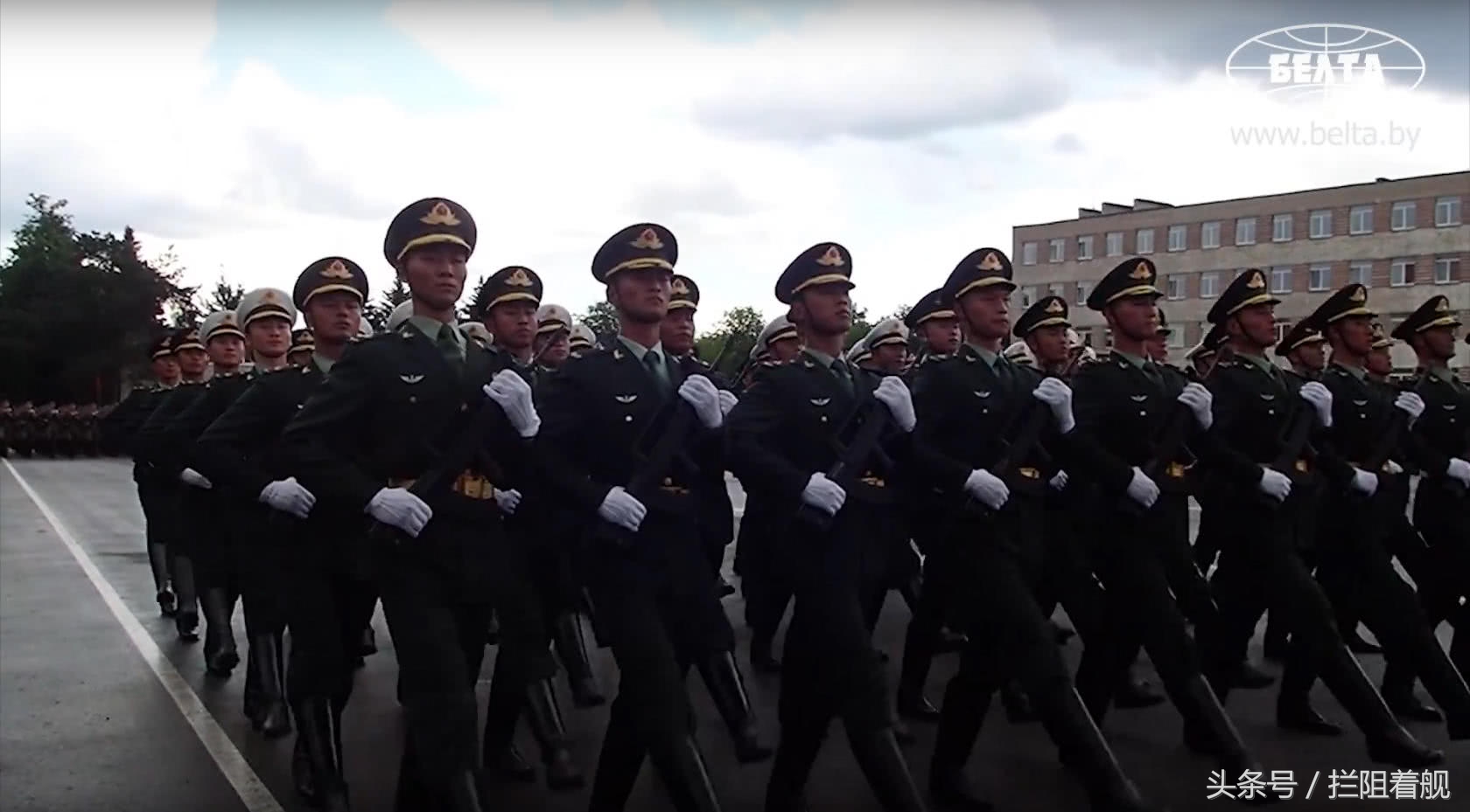 中国人民解放军仪仗大队亮相白俄罗斯独立日阅兵式-搜狐大视野-搜狐新闻