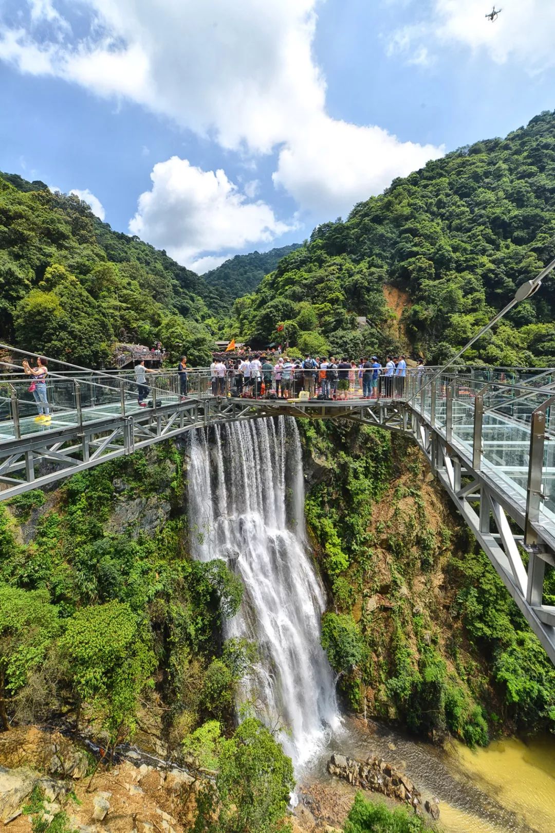 广东玻璃桥景点图片