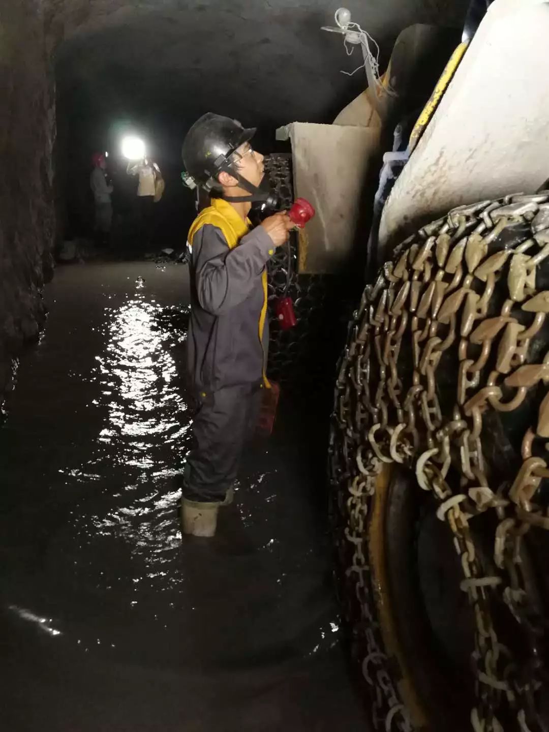 視頻| 將安全置於首位——雷沃礦安井下裝載機_搜狐汽車_搜狐網