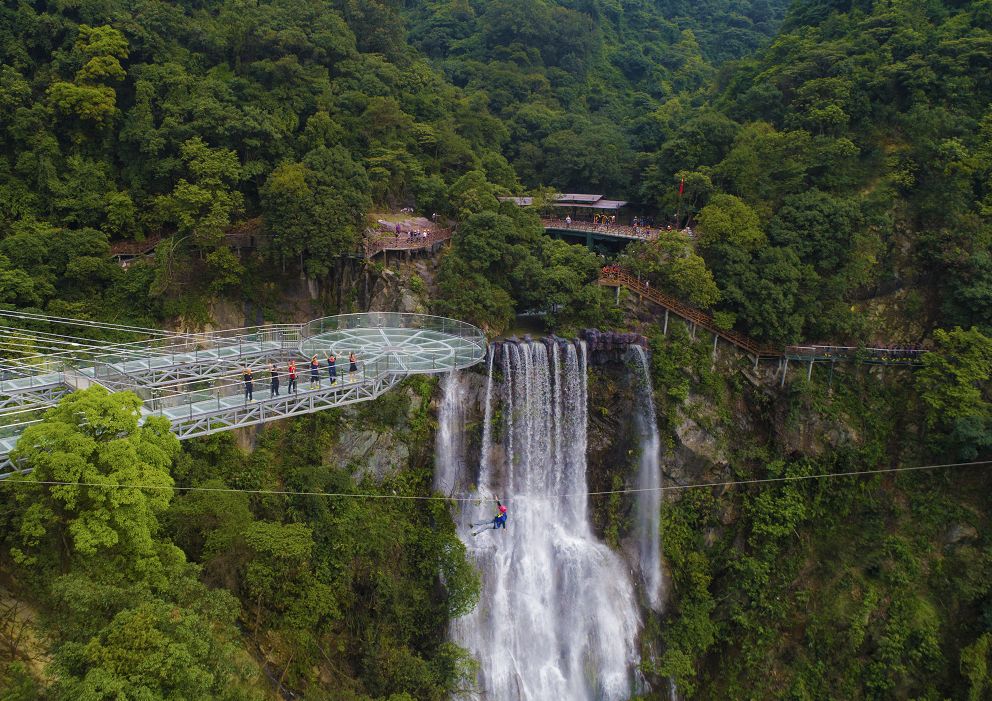 惠州御玺山大峡谷玻璃图片