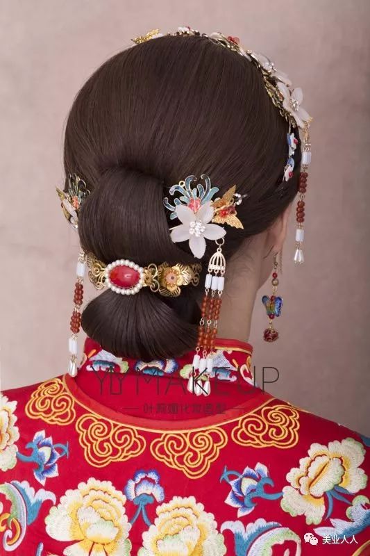 中式新娘发型这样做婚礼必备的秀禾造型