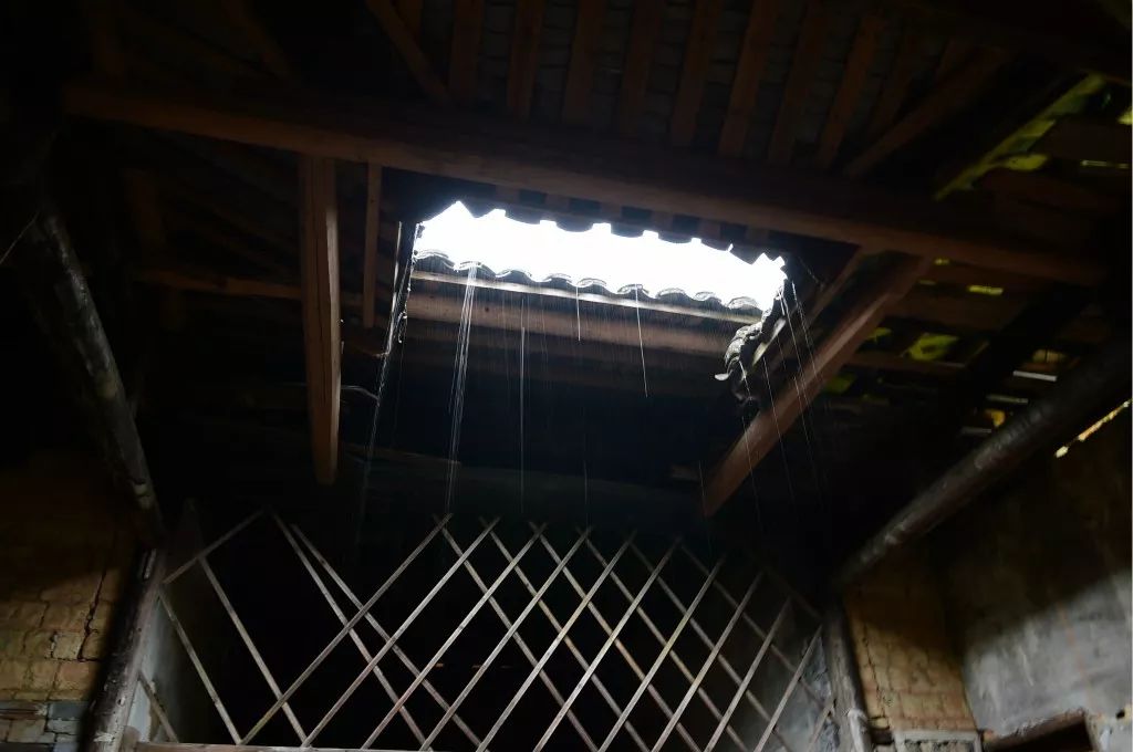 祠堂天井排水出口图片