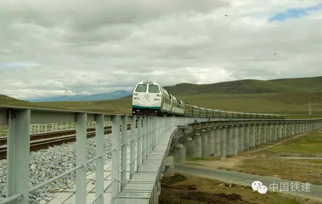 青藏铁路总设计师李金城 在格尔木和拉萨间 往返上百次,行程数十万