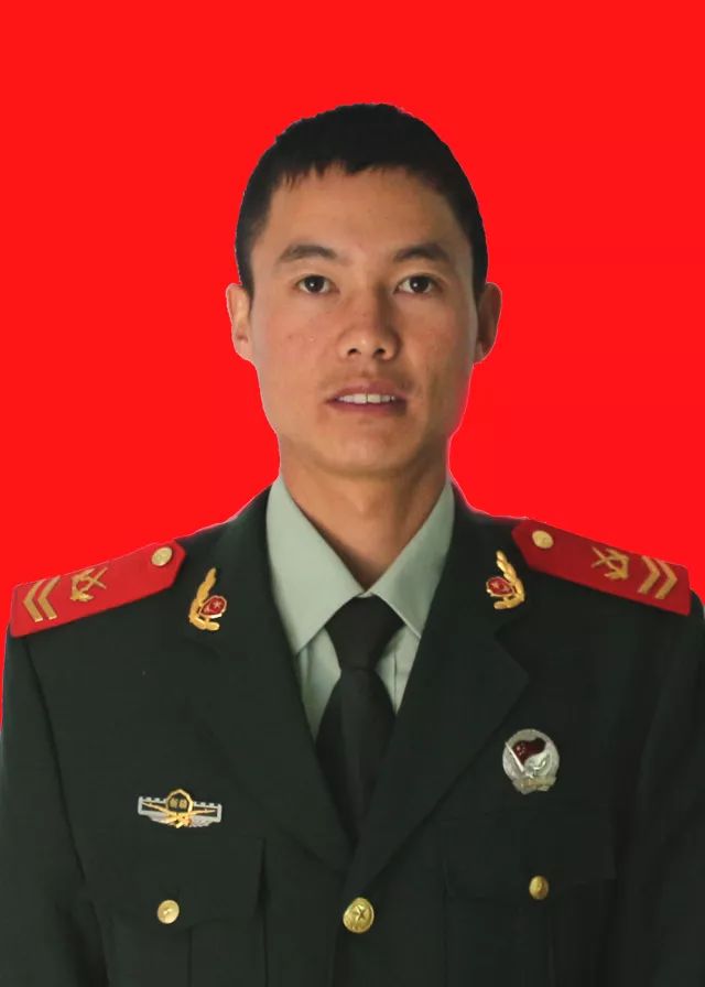 武警新疆总队总队长图片