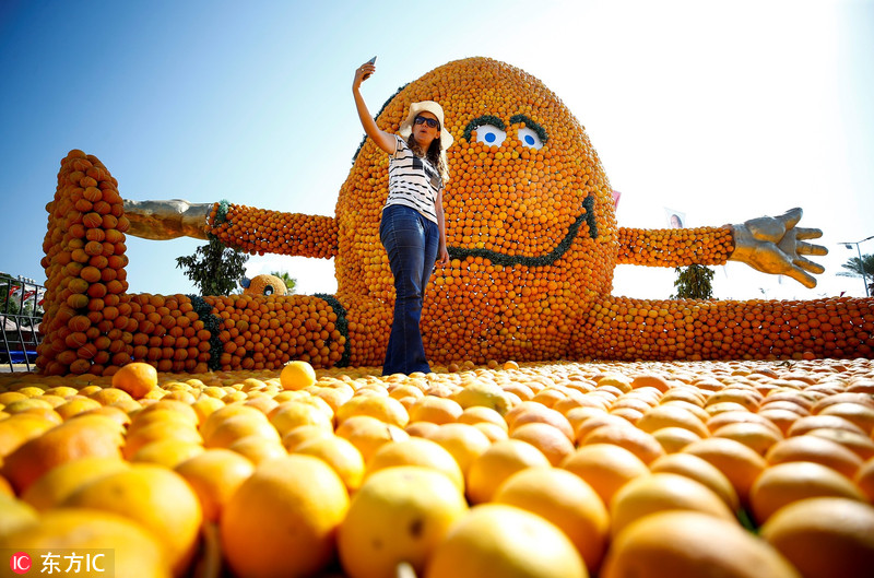 土耳其举办国际橙子节 各色主题雕塑分外吸睛