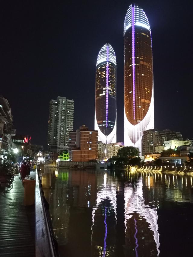 遇見廈門·廈門雙子塔夜景的美,需要懂的人去欣賞