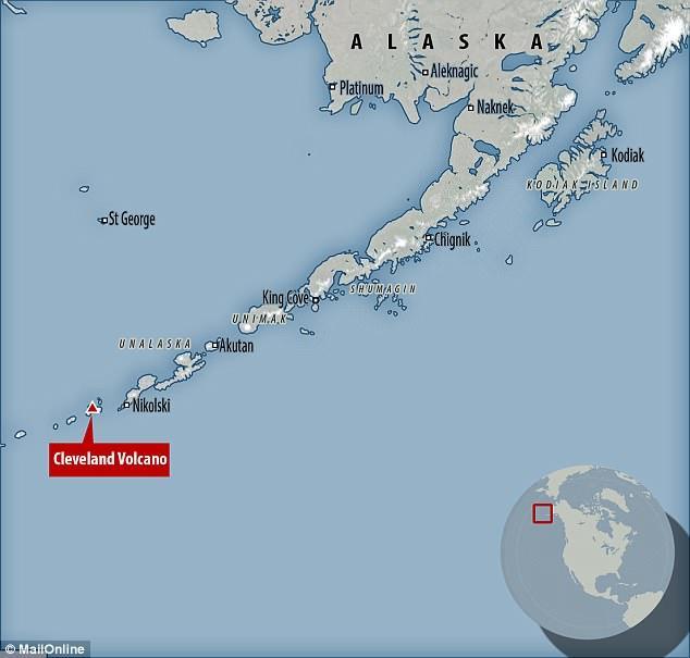 位于白令海一个岛屿上的克利夫兰火山,火山高1730米,它被称为阿拉斯加